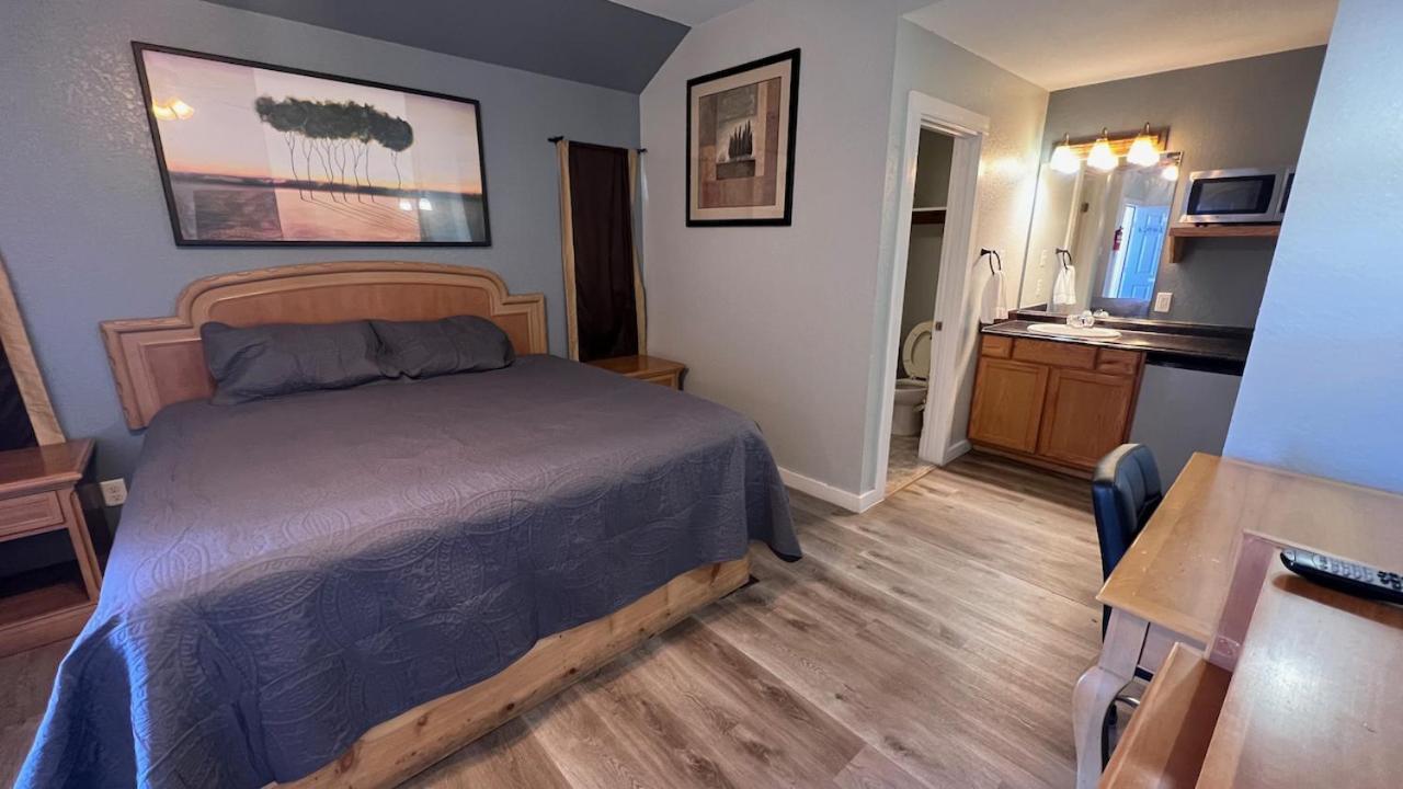 Texas Lodge Kenedy エクステリア 写真