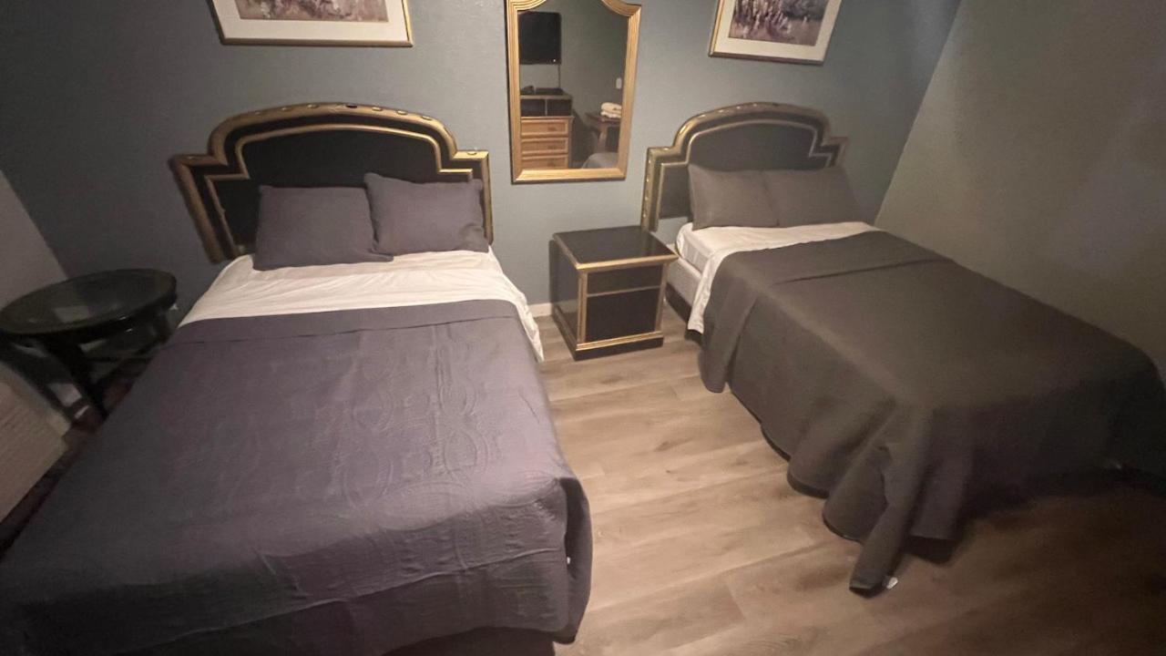 Texas Lodge Kenedy エクステリア 写真